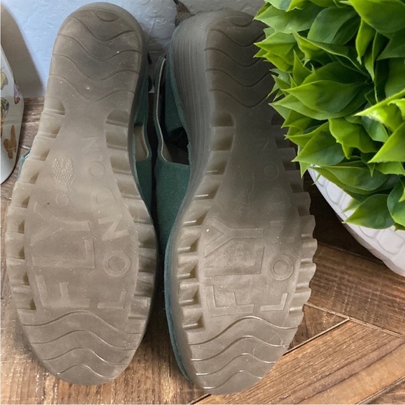 Fly London Green Yema peep toe Ankle Suede Wedges sz 38 (7.5) - Picture 7 of 8